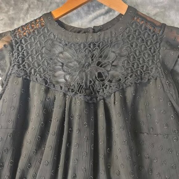 Torrid Black Sleeveless Crochet Yoke SwissDot Top 00 Dark Elegance Feminine Edge - Picture 6 of 13